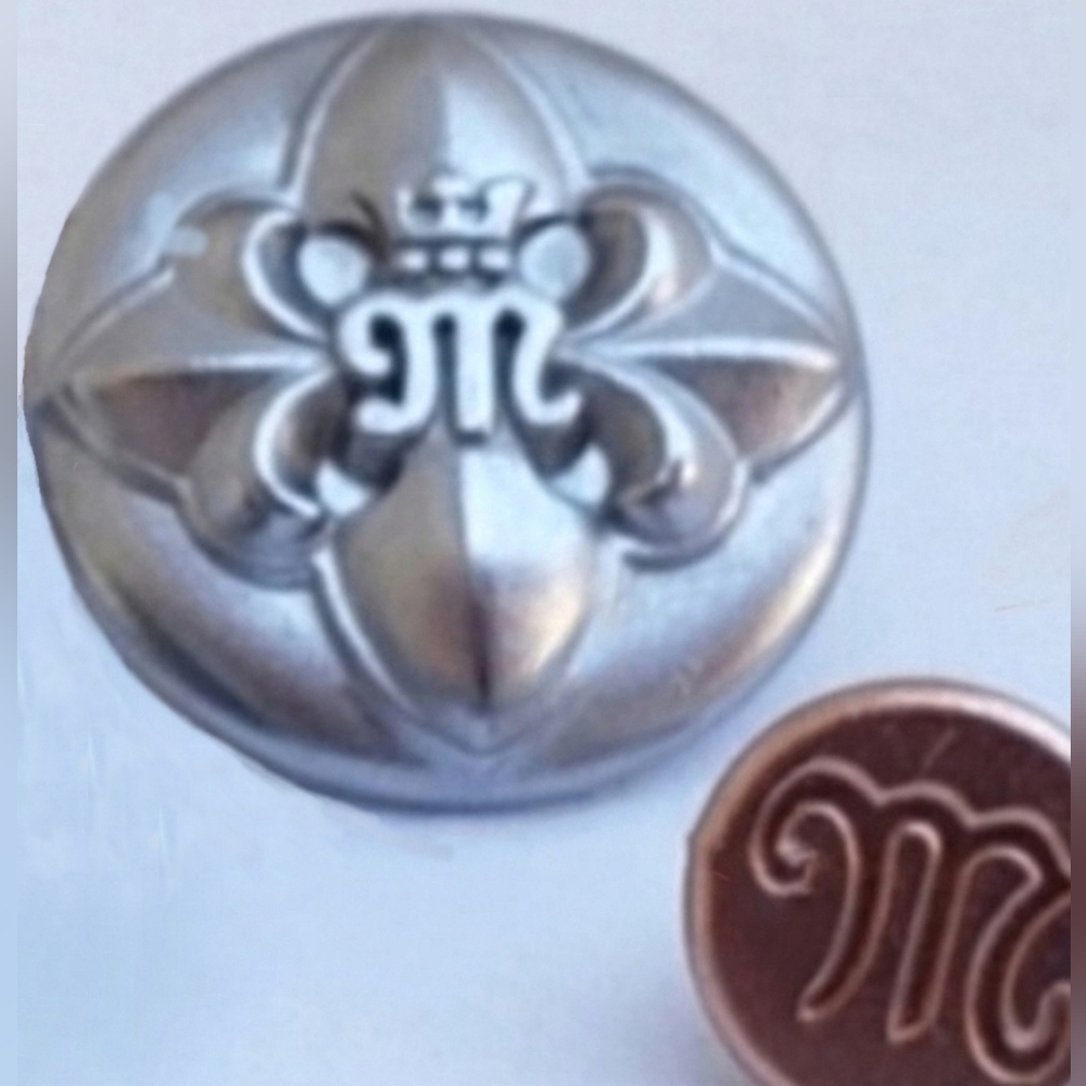 Authentic Miss Me jeans replacement buttons